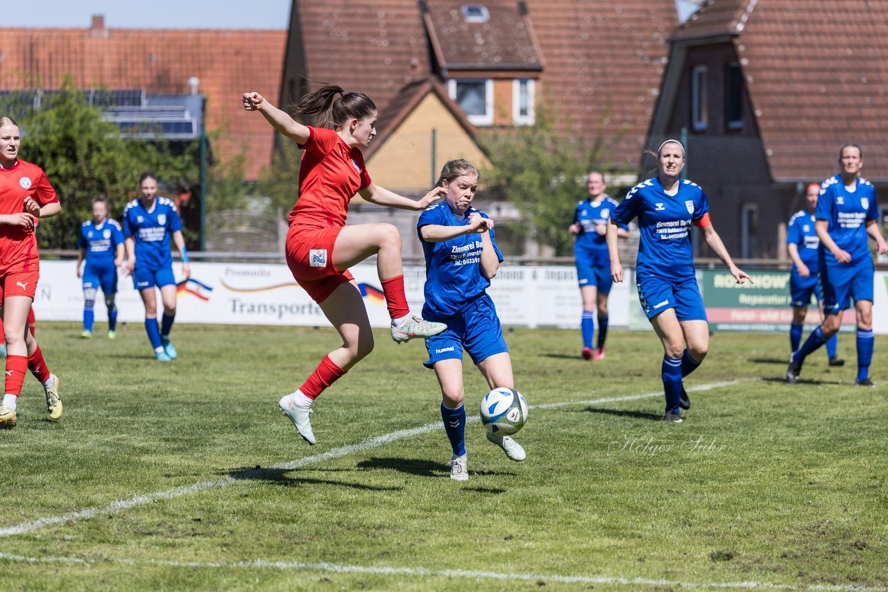 Bild 220 - F TSV Zarpen - Holstein Kiel II : Ergebnis: 2:6